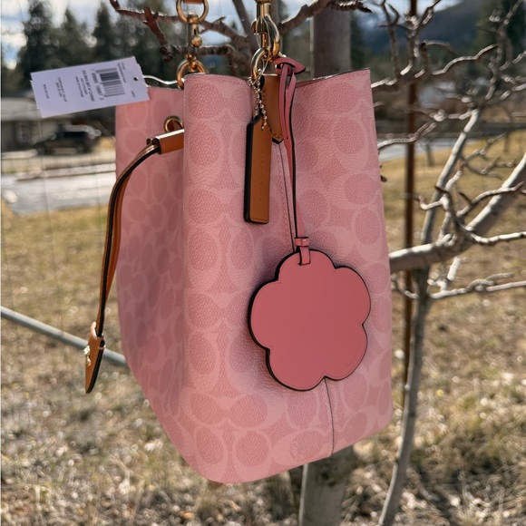 Coach Powder Pink Rowan Bucket Bag In Signature Canvas With Charms - Picture 5 of 7
